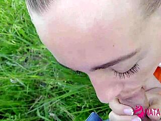 Nata Sweets の自家製のビデオは野外で猛烈な口交を行い,口に精液を送ります