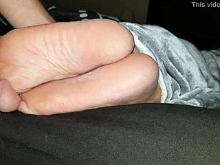 Footjob