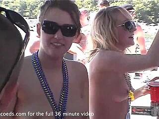 Partymeisjes worden wild in het openbaar tijdens het Labor Day weekend