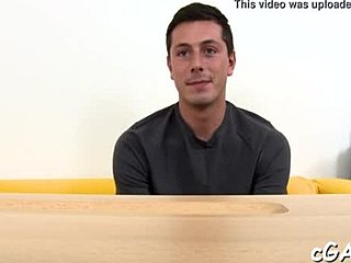 Obrovské gay-kurvy v gay-free porno videu