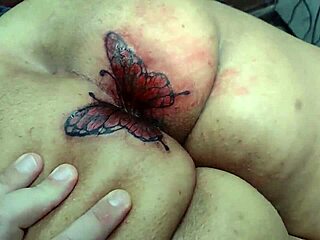 Cock hungry Mary Butterfly shows off her assfucking skills with Alexandre's tattoo