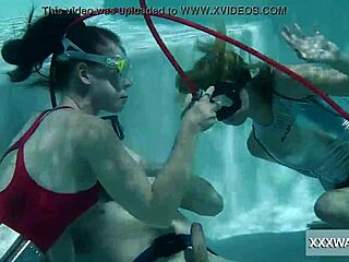 Stepsis and Minnie manga in a threesome underwater blowjob