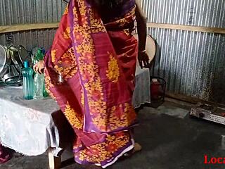 Bhabhi amadora de Bangladesh fica safada em saree e saltos altos