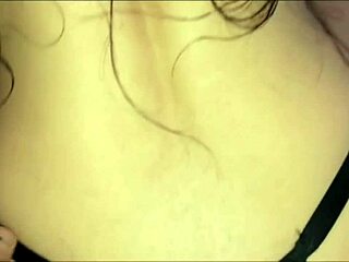 Un adolescent brazilian cu un penis punctat nu poate rezista să-și mănânce propriul păr